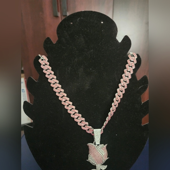 Elegant Bling Rose Pendant Necklace - Picture 3 of 3